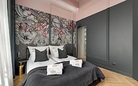 Black Star Loft Apartment Waterlane Vintage & Gym By Downtown Apartments